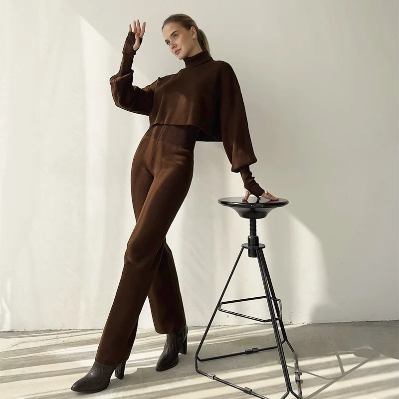 Conjunto de Top Alto y Pantalón