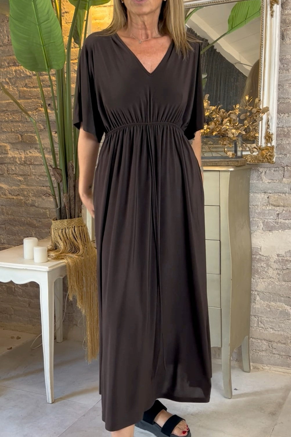 Vestido Maxi con Escote Pico y Bolsillos