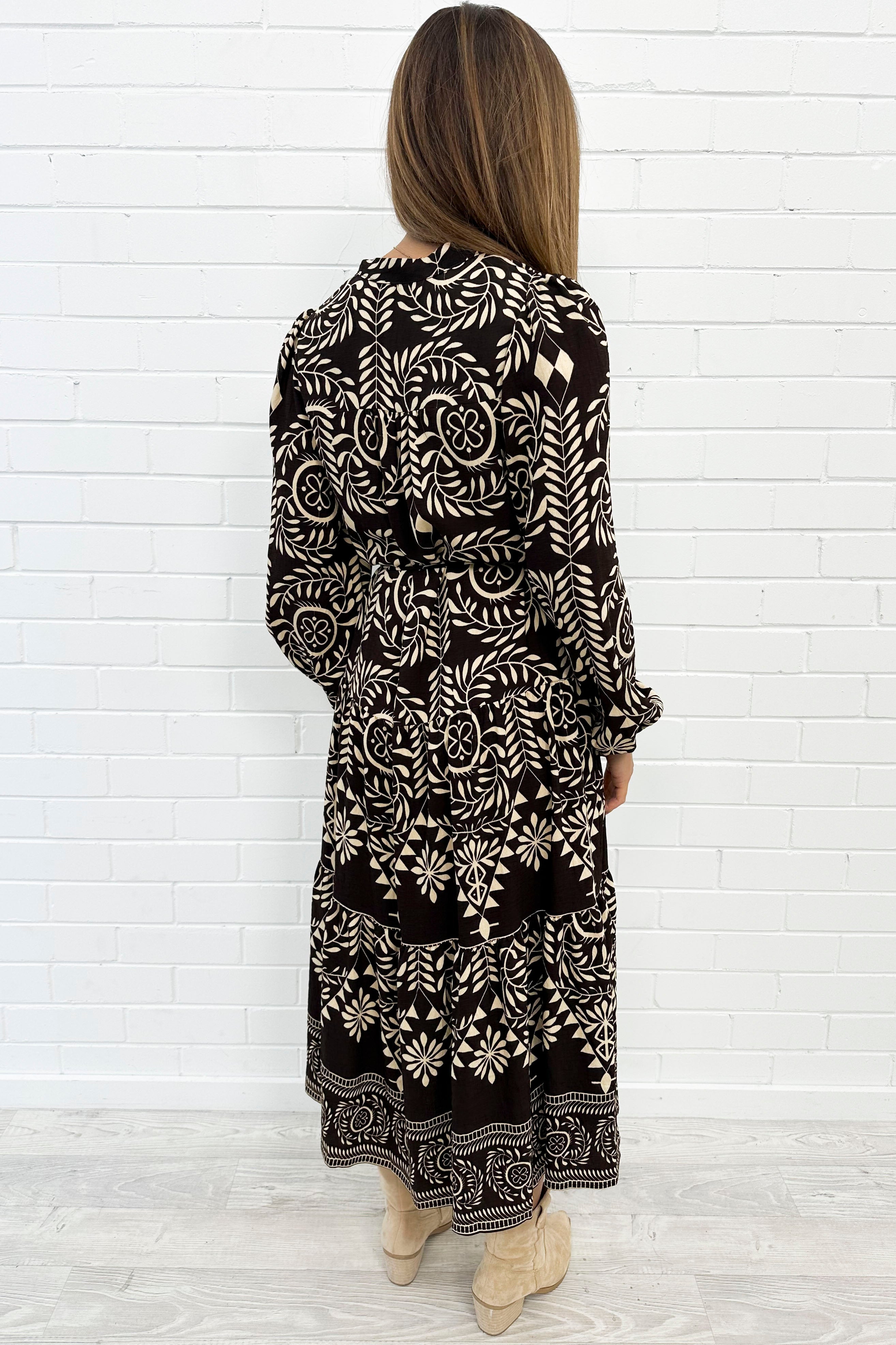 Chocolate Beige Border: kym