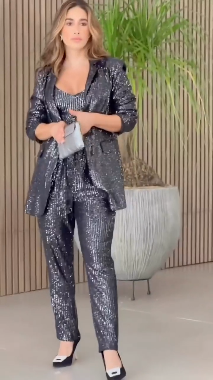 Conjunto de Tres Piezas Letizia